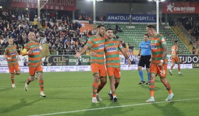 Alanyaspor, Trabzonspor’u 3 Golle Geçti…