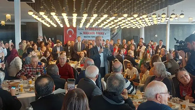 Etimesgut’ta İYİ Parti’den İstifa Eden Bin Kişi Mansur Yavaş’la Buluştu…