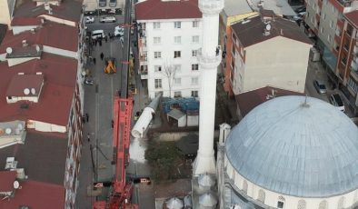 Cami Minaresi Apartmanın Üzerine Düştü…