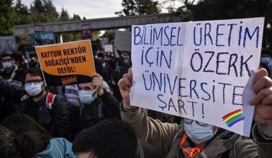 AYM’den Üniversitelerde Afiş ve Toplantı Özgürlüğü Kararı…