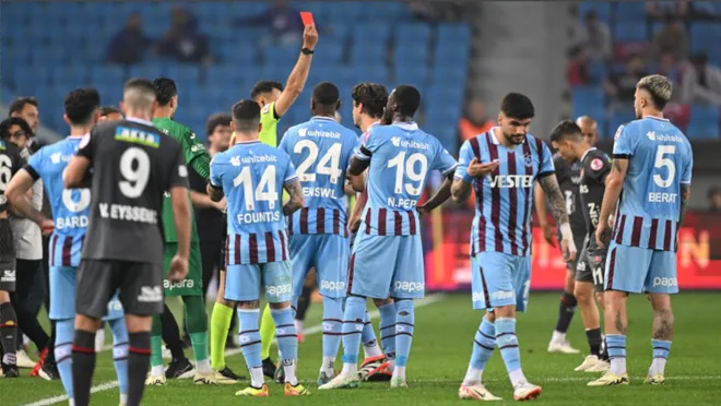 Trabzonspor, Yumruklu Kırmızı Kartlı Yarı Final İlk Maçını 10 Kişiyle Kazandı…