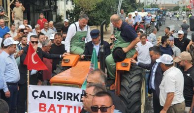 Özgür Özel, Buğday Mitingi’nde Kasket Taktı, Traktöre Bindi…