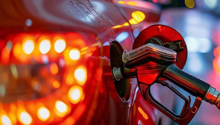 Benzin ve Motorinde Ertelenen Zam Artarak Geliyor…
