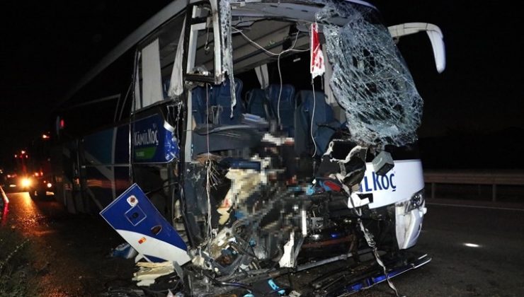 Afyonkarahisar’da Trafik Katliamı Yolcu Otobüsü, Kamyona Çarptı: 1 Ölü, 36 Yaralı…
