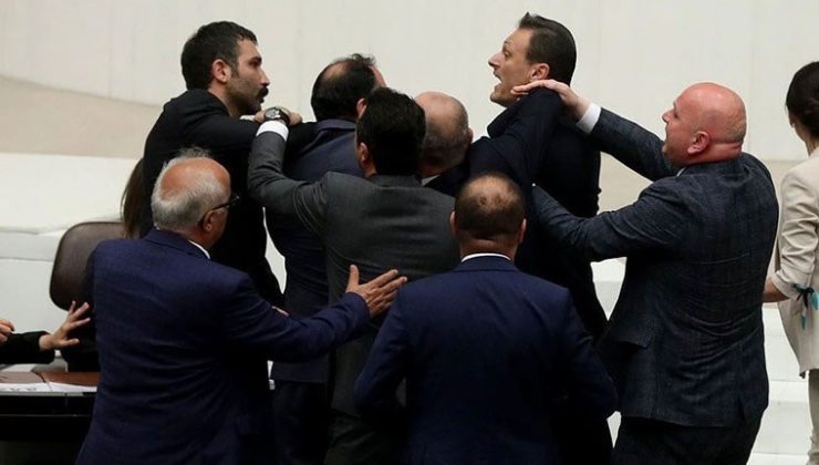 Barış Atay: Bizim Genel Başkanımıza Yağ Çeken Bir Yağdanlık…