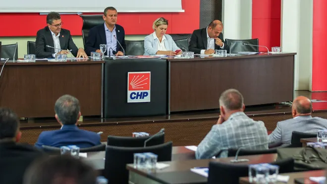 CHP Olağanüstü Tüzük Kurultayı Kararı Aldı…