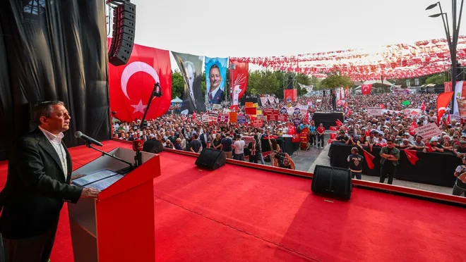 Özgür Özel: Çiftçiyi Ezenlerle Yapacak Anayasamız Yok…