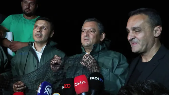 Özgür Özel Balıkçılarla Vira Bismillah Dedi…