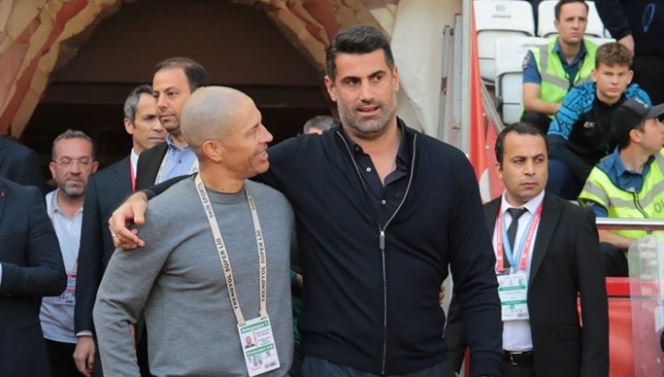 Alex de Souza, Volkan Demirel’i Yendi…