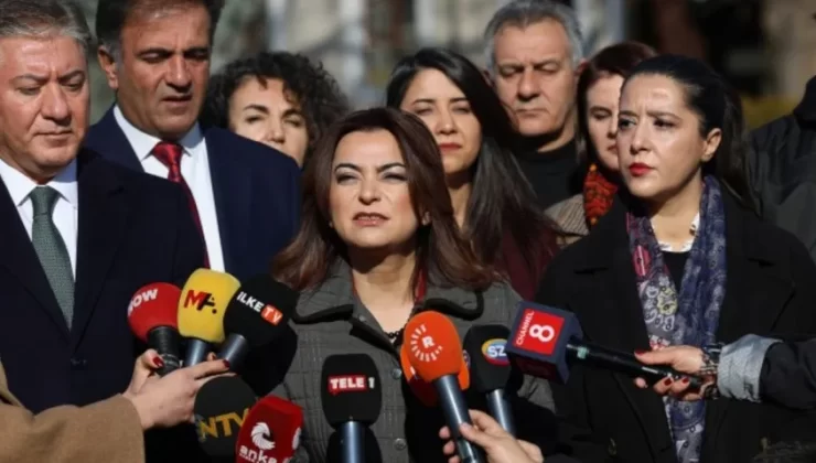 Dört Parti İçişleri Bakanlığı Önüne Siyah Çelenk Bıraktılar…