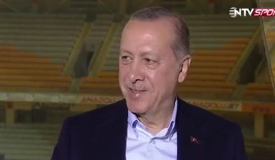 Hiç Kırmızı Kart görmedim Dedi Ama Erdoğan Kırmızı Kart Gördüğünü Anlatmıştı…