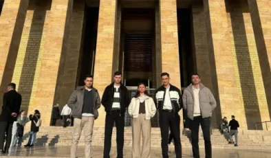 Mustafa Kemal’in Askeri 5 Teğmen Anıtkabir’de…