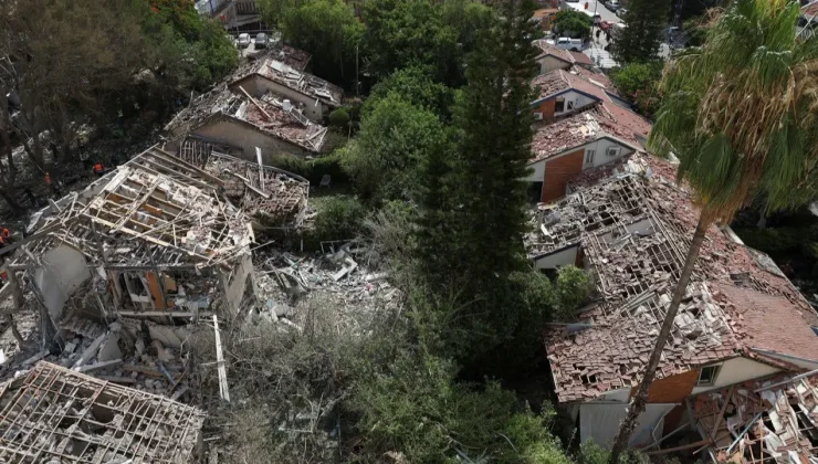 İran Füzeleri İsrail’i İstediği Gibi Vuruyor…