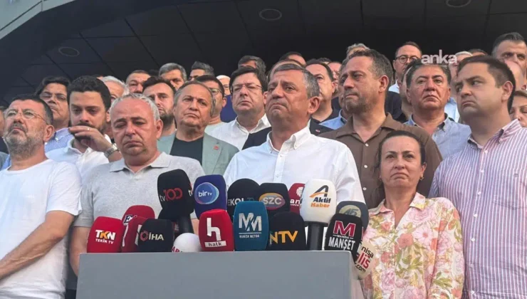 Özgür Özel, Ferdi Zeyrek’e Gözyaşları İle Veda Etti…