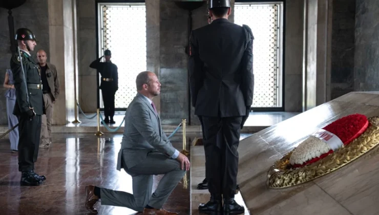 Belçikalı Bakan Ata’nın Huzurunda Diz Çökmesi’nin Nedenini Anlattı…