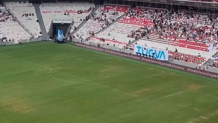 Beşiktaş’ta Serdal Adalı’nın Önünde TÜGVA Rezaleti…