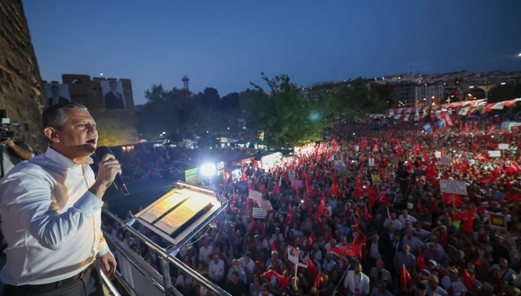 Özgür Özel: İlk Sçimlerde İmamoğlu Cumhurbaşkanı Olacak…