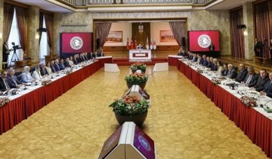 DEM Parti Komisyonu Terk Etti…