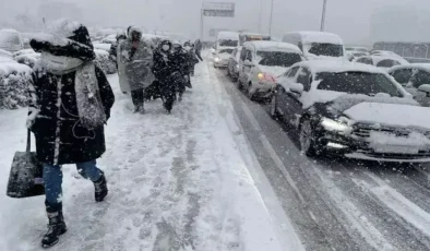 AKOM, İstanbul’a Kar Yağışını Duyurdu…