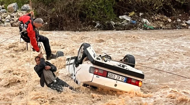 Mlas’ta Sele Kapılan Araçta Can Pazarı…
