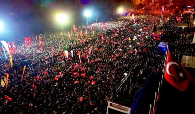 Özgür Özel: Bir Ekrem Aldınız Bir Yıl Sonra Yüz Binlerce Ekrem Meydanda…