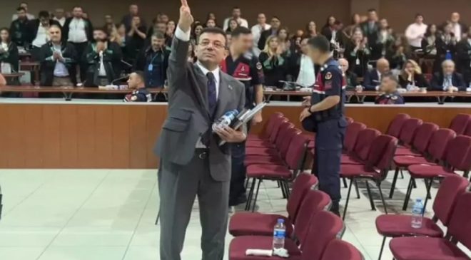 Mahkeme Heyeti Salonu Terk Etti, Özgür Özel ve Aileler Salonu Terk Etmiyor…