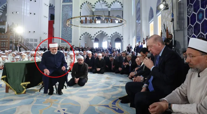 Erdoğan, Atatürk’e Zalim ve Kafir Diyen Mustafa Demirkan İle…