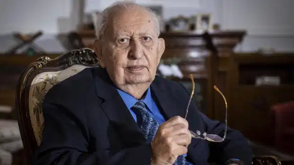 Hüsamettin Cindoruk Hayatını Kaybetti…